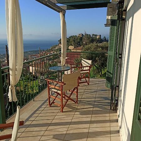 Kiparissia Castle & Sea View Villa คิปปาริสเซีย ภายนอก รูปภาพ