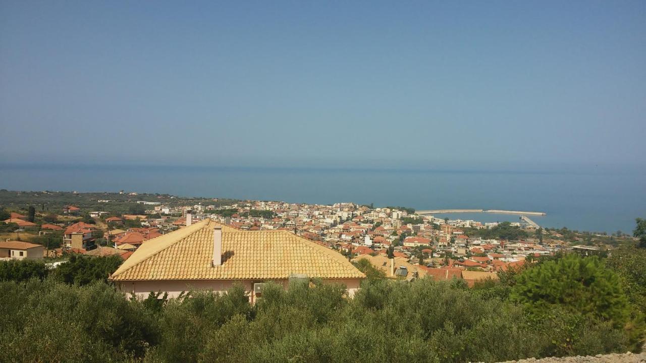 Kiparissia Castle & Sea View Villa คิปปาริสเซีย ภายนอก รูปภาพ