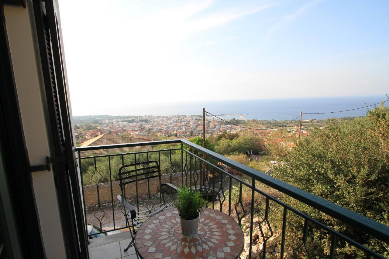Kiparissia Castle & Sea View Villa คิปปาริสเซีย ภายนอก รูปภาพ