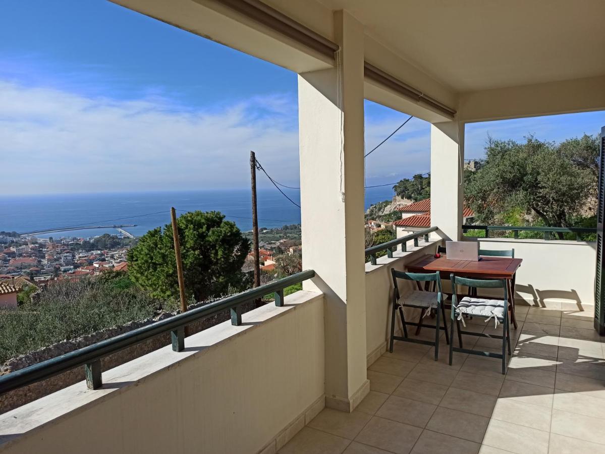 Kiparissia Castle & Sea View Villa คิปปาริสเซีย ภายนอก รูปภาพ