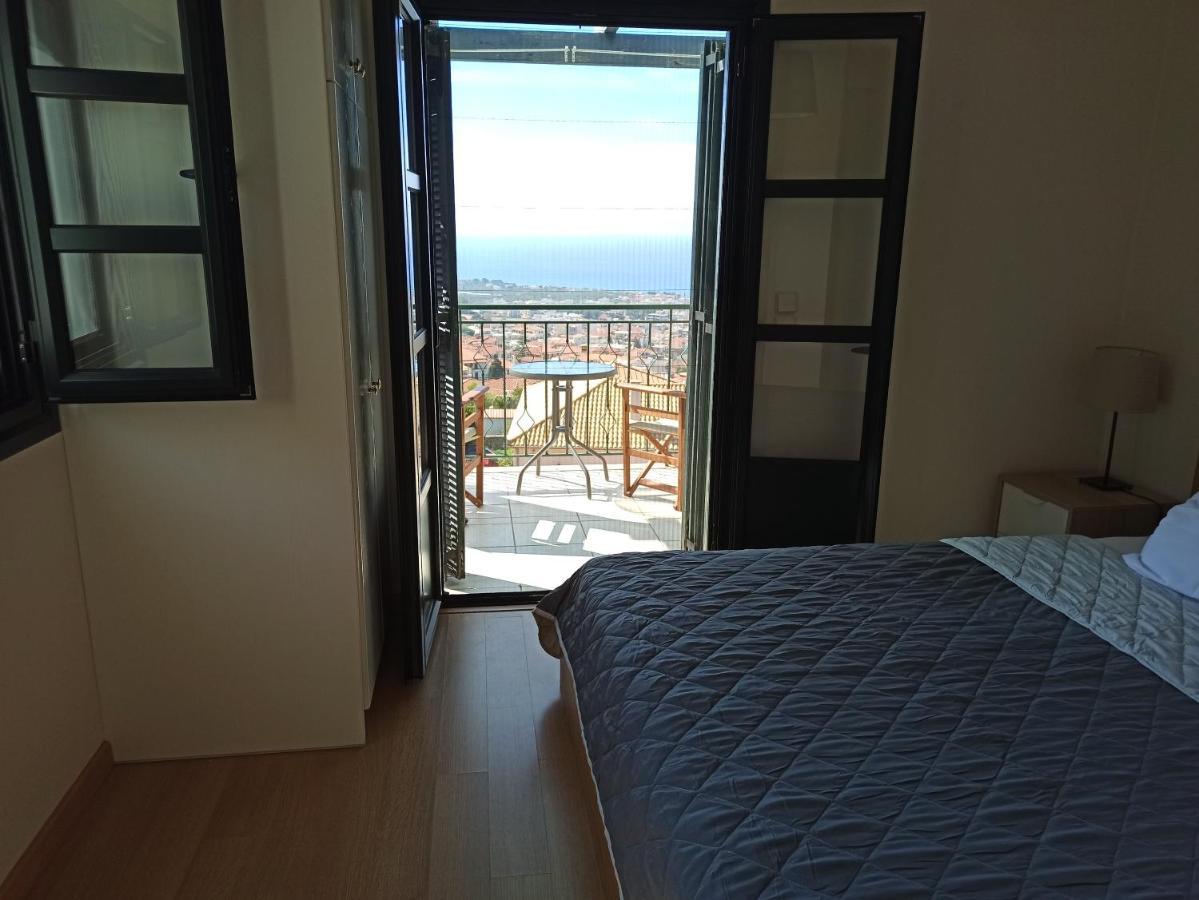 Kiparissia Castle & Sea View Villa คิปปาริสเซีย ภายนอก รูปภาพ